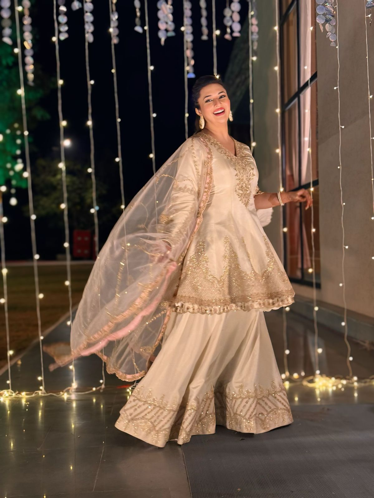 Divyanka Tripathi in Mehnaaz Sharara Set