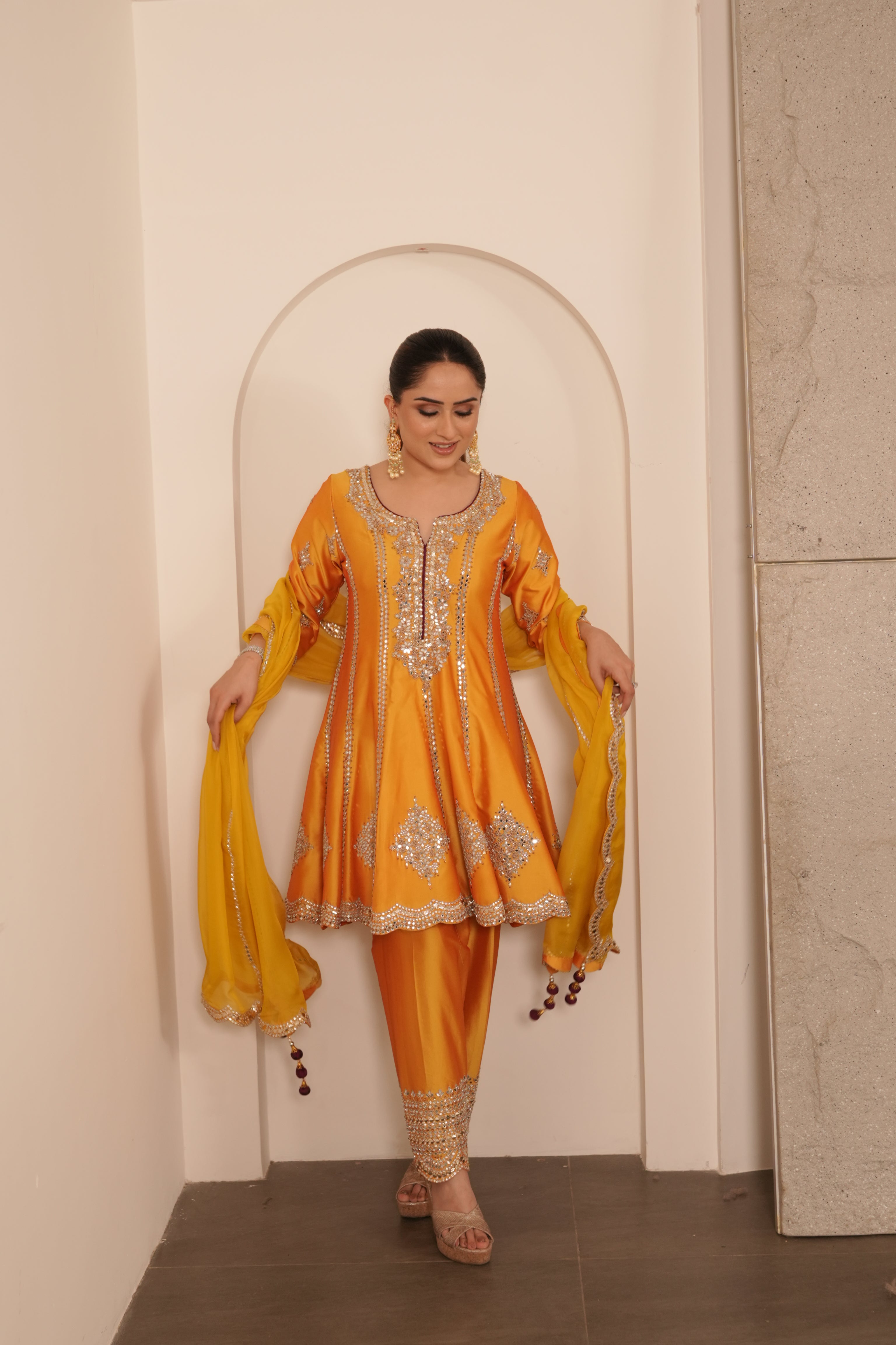 Nikita Vasdev in Zarin Kurta Set
