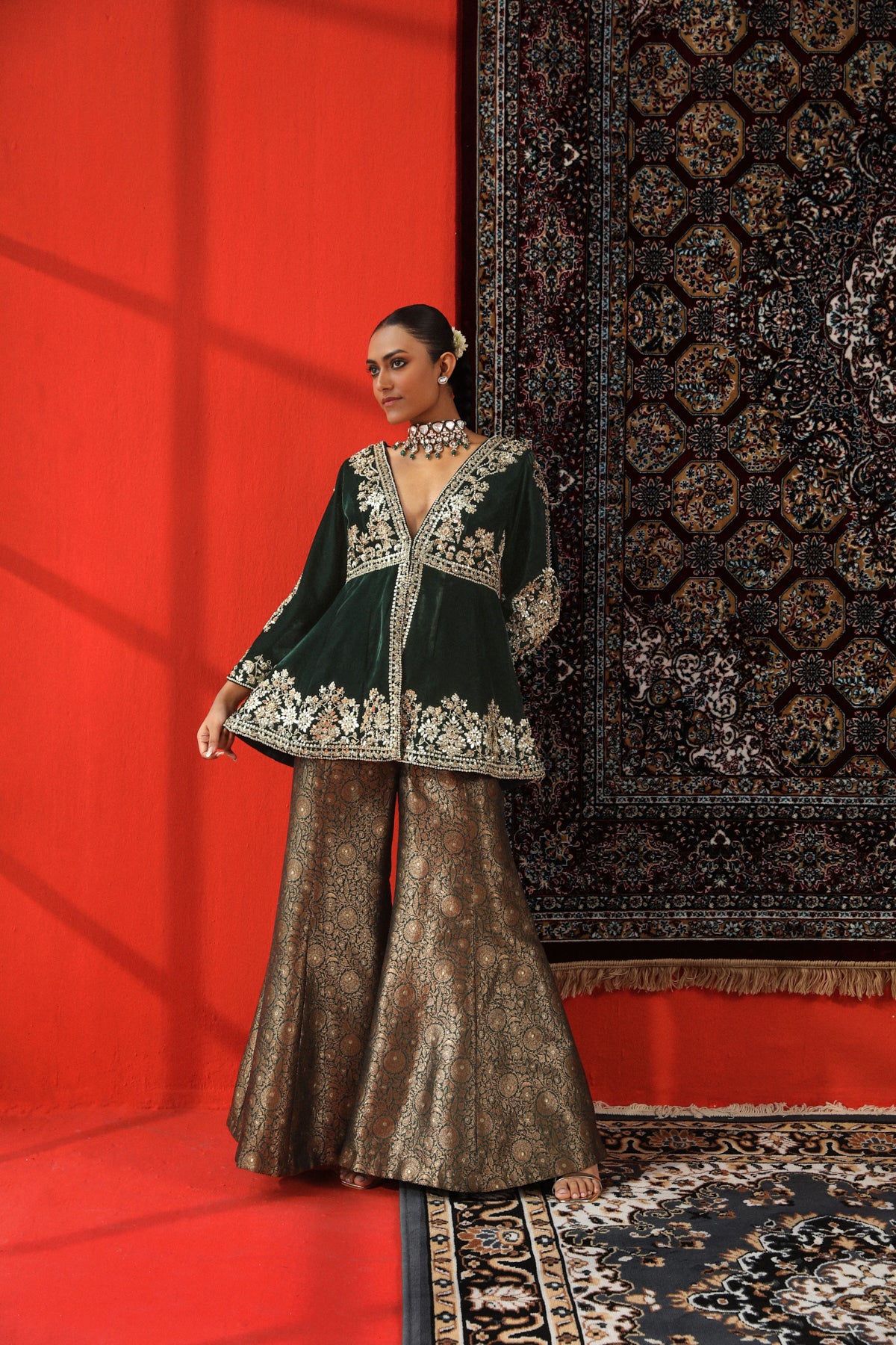 Raina Sharara Set