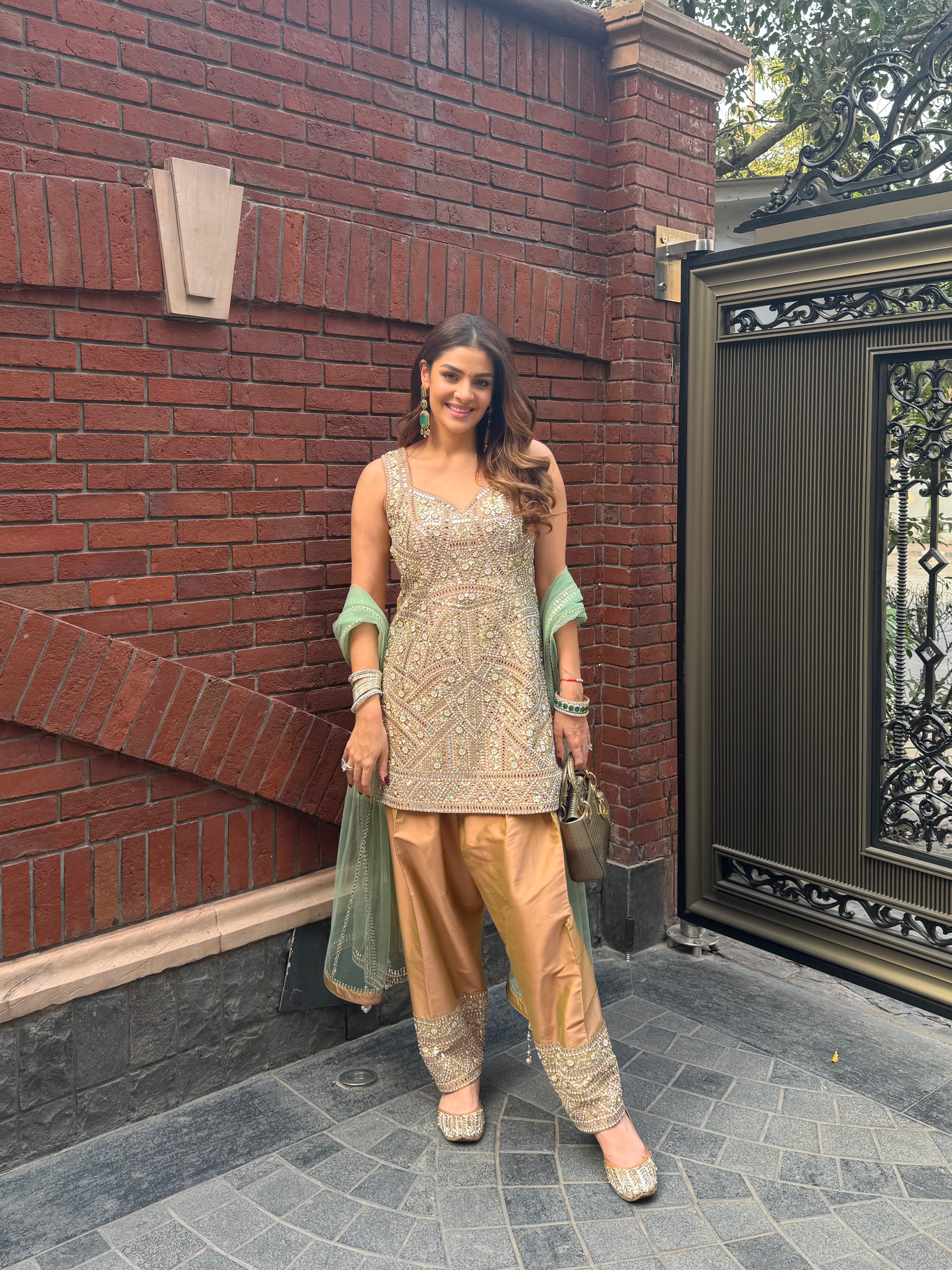Priyanka Nagar in Anahat Kurta Set