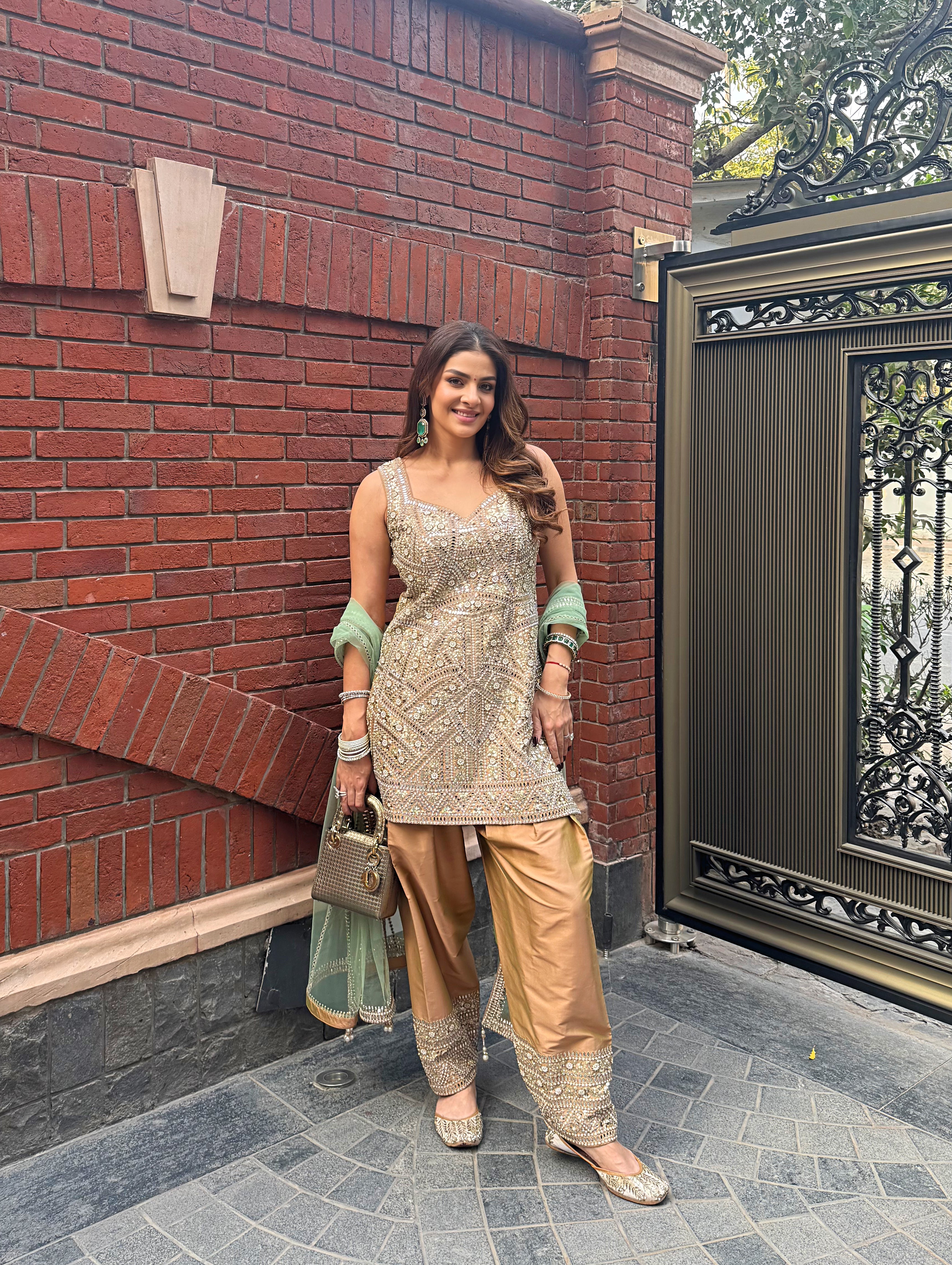 Priyanka Nagar in Anahat Kurta Set