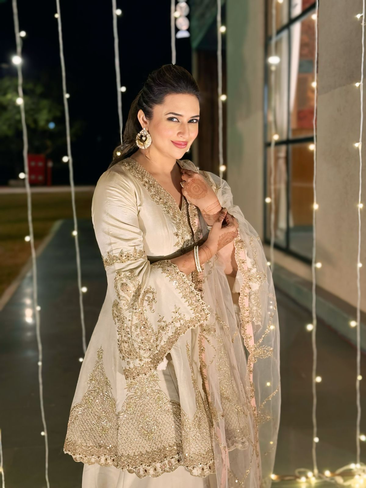 Divyanka Tripathi in Mehnaaz Sharara Set